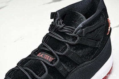 Jordan 11 “Bred Velvet” Air 1009
